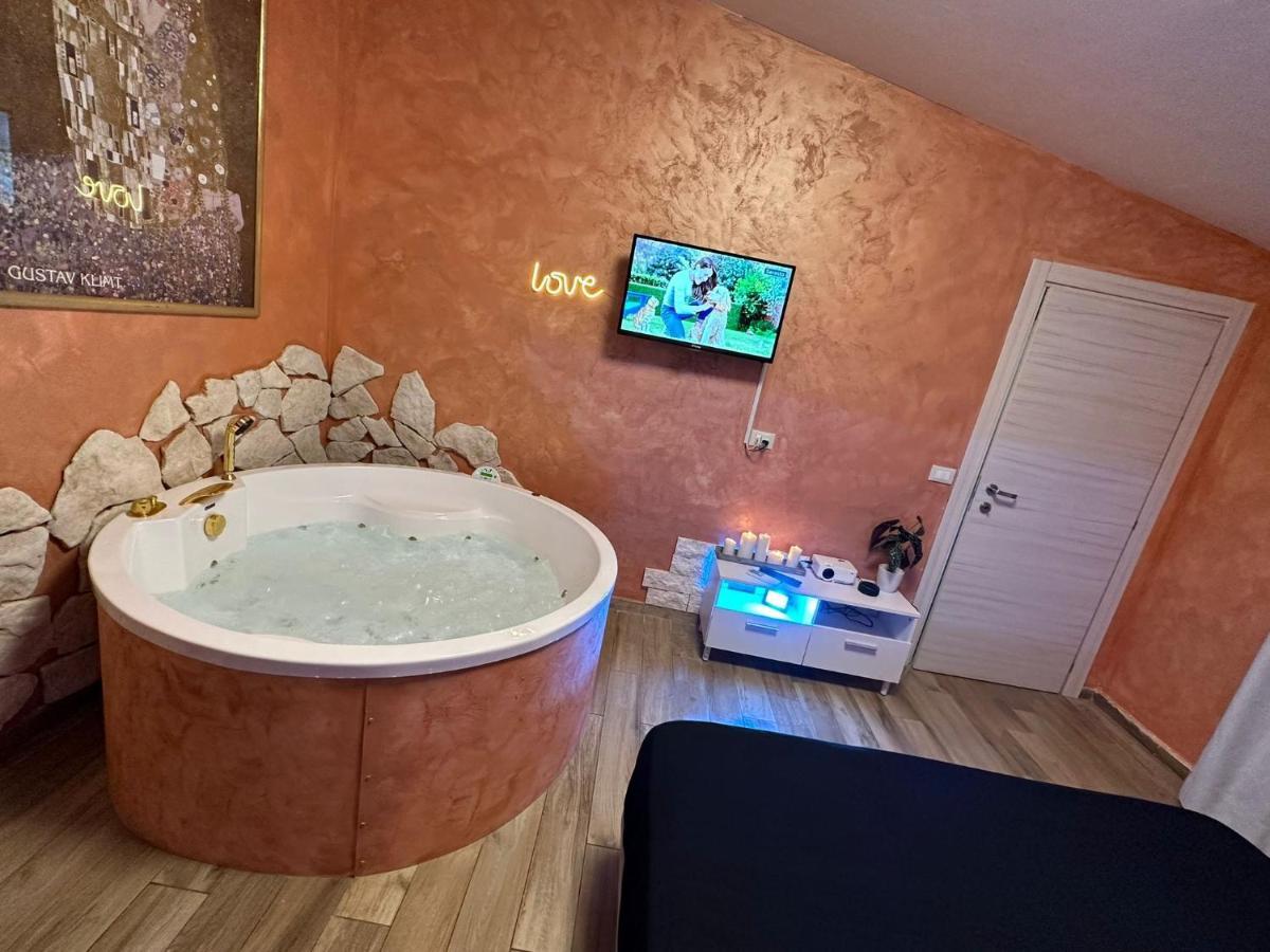 Atena Apartments B&B Gold Pescara Exteriör bild